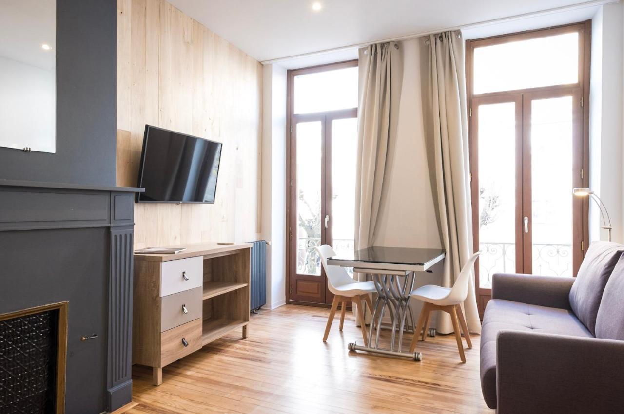 Apartmán Studio Neuf, Charme De L'Ancien, Avec Balcon - 3 Etoiles, 4 Diamants Bagnères-de-Bigorre Exteriér fotografie